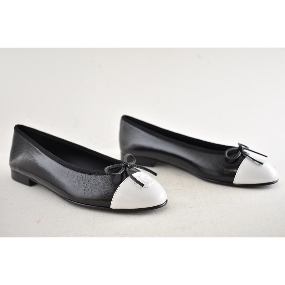 Chanel 26S Black White Crumpled Shiny Lambskin CC Bow Ballet Ballerina Flat 38.5 - Picture 4 of 16